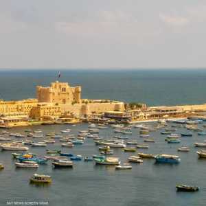 جانب من ميناء الإسكندرية.