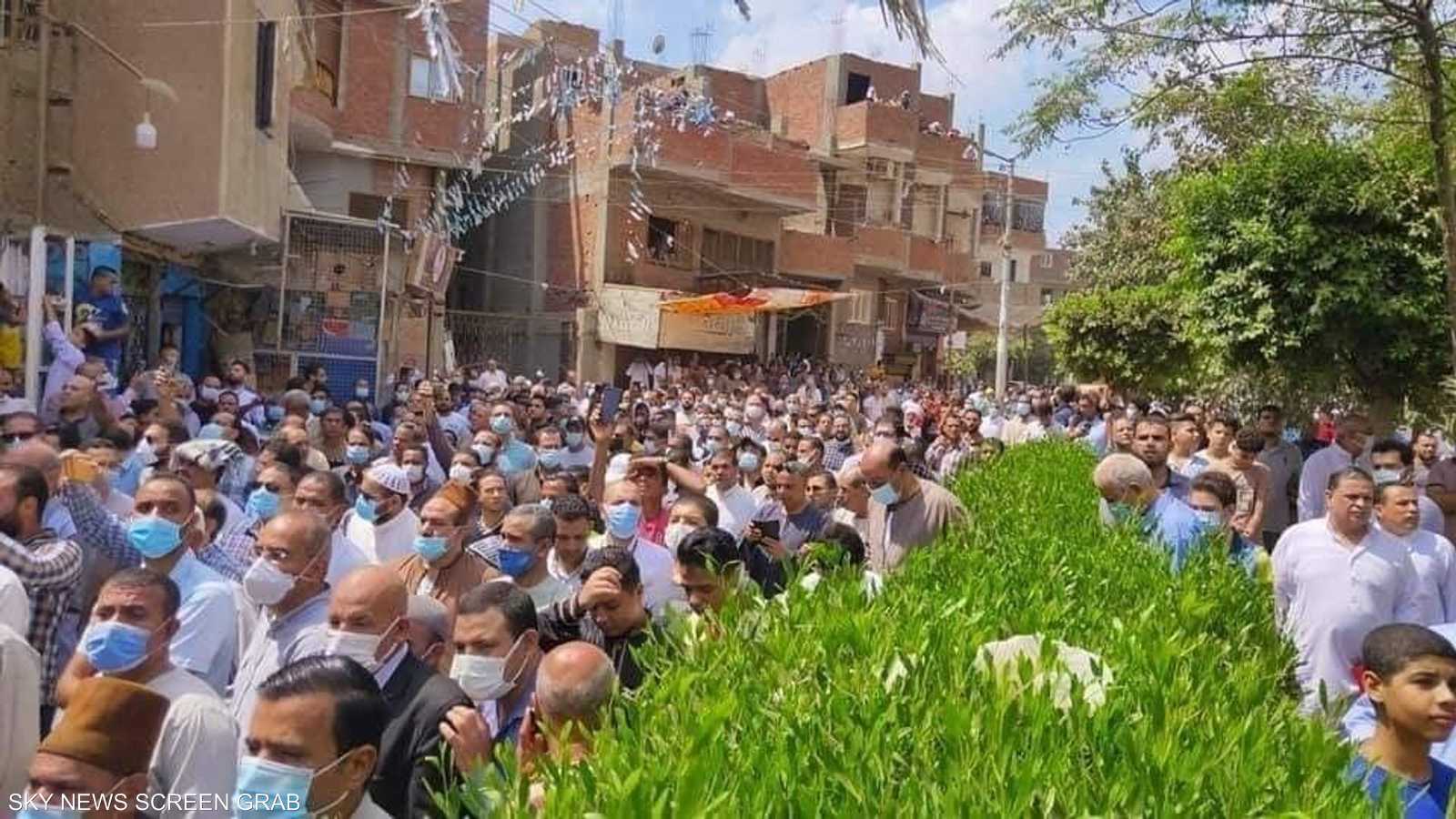 تقديرات عدد من حضروا الجنازة تصل لأكثر من 20 ألف