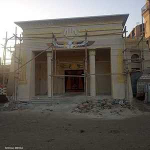 المسجد الذي أثار الجدل لا يزال تحت الإنشاء