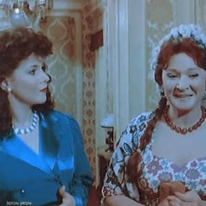 لقطة من فيلم جمع لبلبة ودلال عبد العزيز