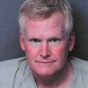 أليكس موردو خطط للاحتيال على شركة تأمين