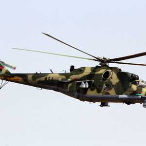 مروحية للجيش الوطني الليبي تحلق في سماء بنغازي - أرشيف.