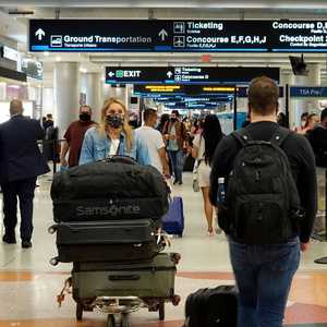 على المسافرين القادمين من الخارج الخضوع لفحص الكشف عن كوفيد