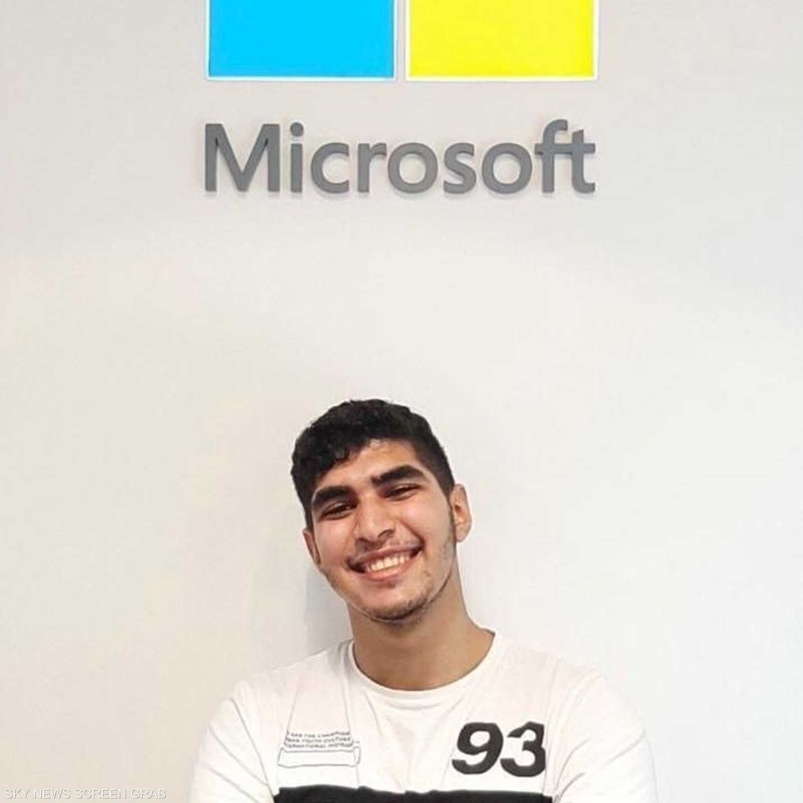 يبلغ من العمر 18 عاما