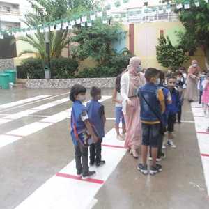 تلاميذ الجزائر يعودون إلى المدارس