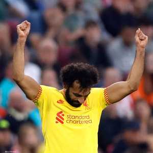 صلاح بعد تسجيله الهدف رقم 100