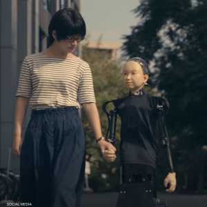 ابتكر علماء في اليابان "روبوتا" شبيها بالأطفال