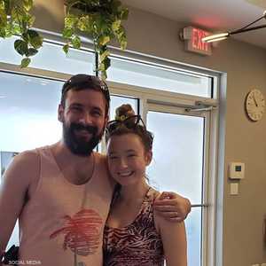 الزوجان بعد استعادة الخاتم