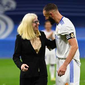 بنزيمة والعداءة البارالمبية الإسبانية سوزانا رودريغيز جاسيو