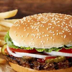 الإكثار من الوجبات الصغيرة ليس حلا ناجعا بحسب خبراء