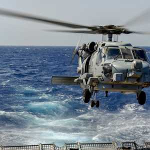 الصفقة تتضمن مروحيات من طراز MH-60R متعددة المهام.