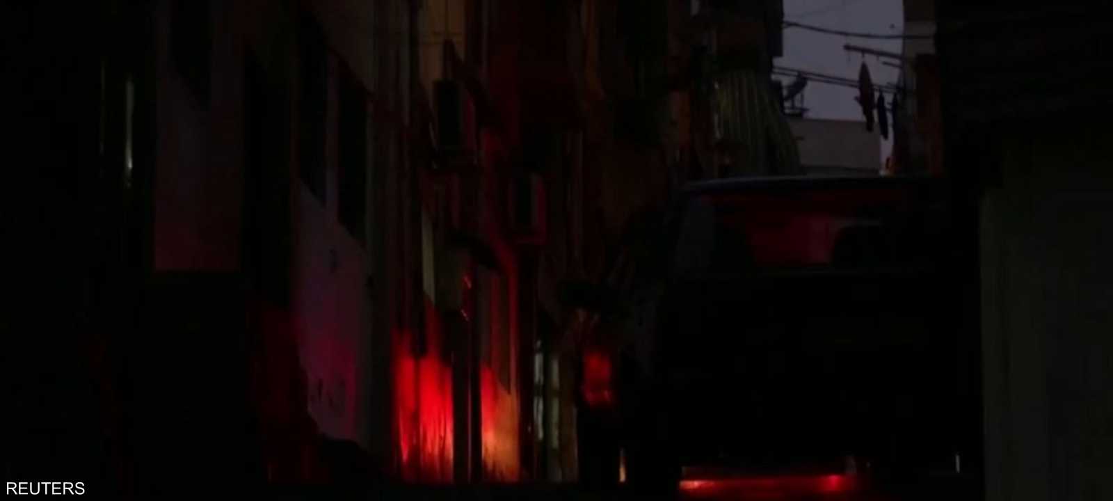 لبنان يعاني أزمتين سياسية واقتصادية