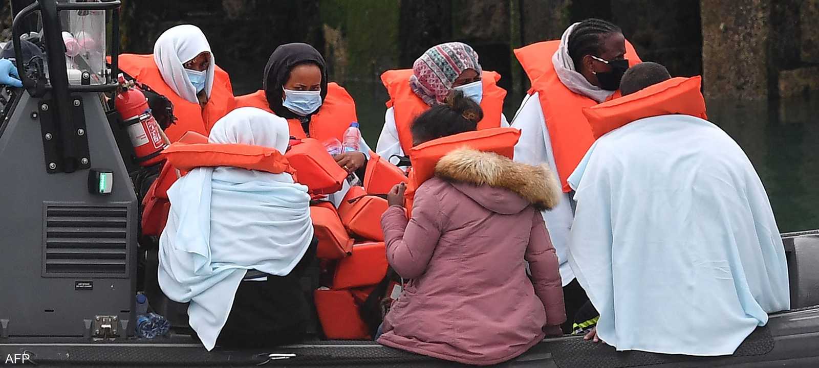 ضبط مهاجرين غير شرعيين في بحر المانش