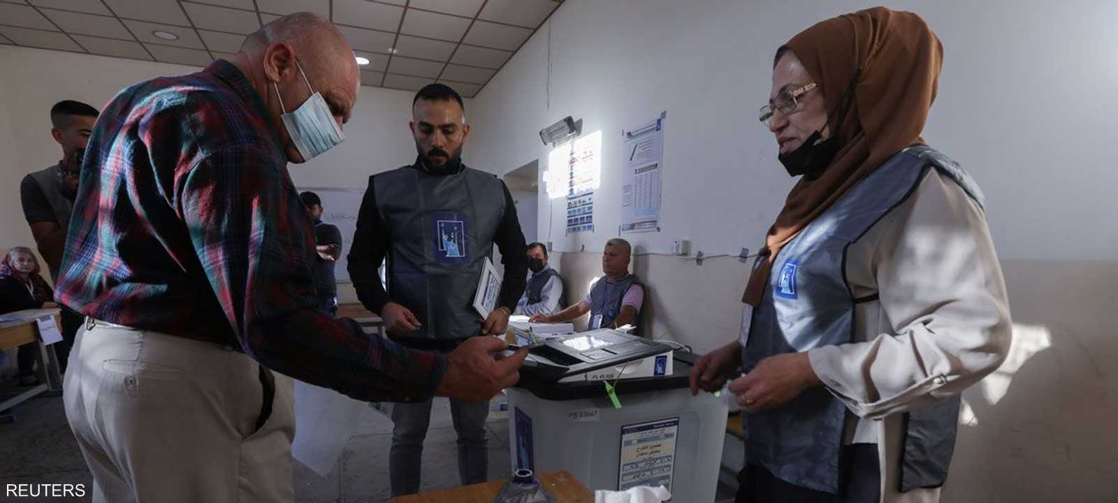 فتح مراكز الاقتراع في الانتخابات العامة بالعراق