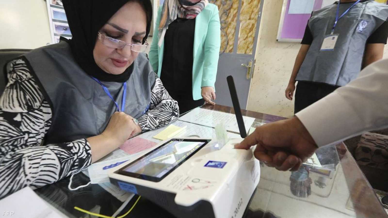 يعد التصويت أول انتخابات برلمانية مبكرة تشهدها البلاد منذ العام 2003.