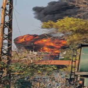 حريق هائل في أحد الخزانات في منشآت الزهراني