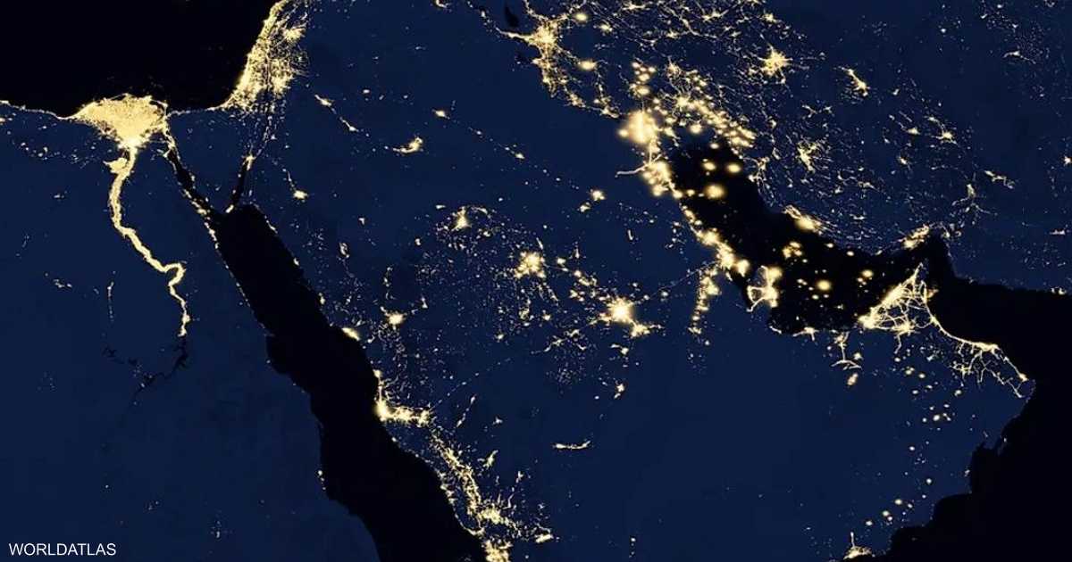 Ночи евразии. Аравийский полуостров из космоса. Турция вид со спутника. Фотография Евразии ночью.