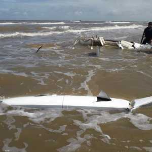 أرشيفية لحطام طائرة في البحر