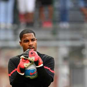 ماينان حارس أي سي ميلان المتألق