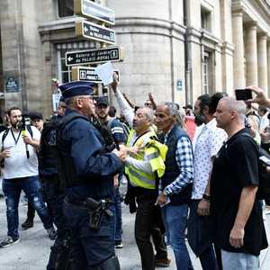جانب من إحدى المظاهرات الرافضة للشهادة الصحية في باريس.