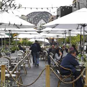 الحياة تعود تدريجيا إلى سيدني.