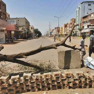 تعيش العاصمة السودانية الخرطوم حالة من الشلل التام
