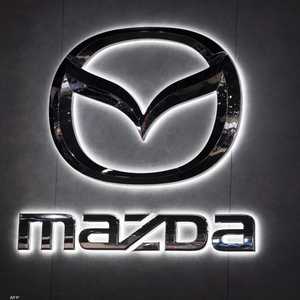 مازدا ستطور سيارة تنقذ السائق الذي يعاني مشكلة صحية