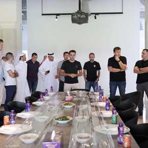 تشافي أثناء توديع لاعبيه في السد