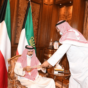 الاستقالة جرى تقديمها يوم الاثنين