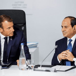 الرئيسان المصري عبد الفتاح السيسي والفرنسي إيمانويل ماكرون