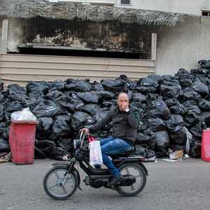 أكياس النفايات تتراكم في صفاقس منذ أسابيع.