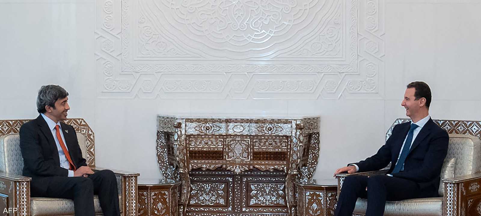 الأسد مستقبلا الشيخ عبد الله بن زايد في دمشق