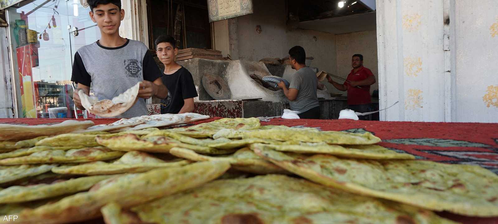 أسعار الخبز في العراق تشهد ارتفاعا.
