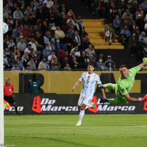 تسديدة رائعة من دي ماريا تودع شباك الأوروجواي هدف الفوز