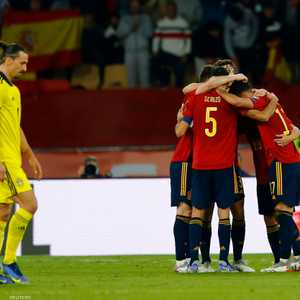 إسبانيا إلى المونديال والسويد إلى الملحق