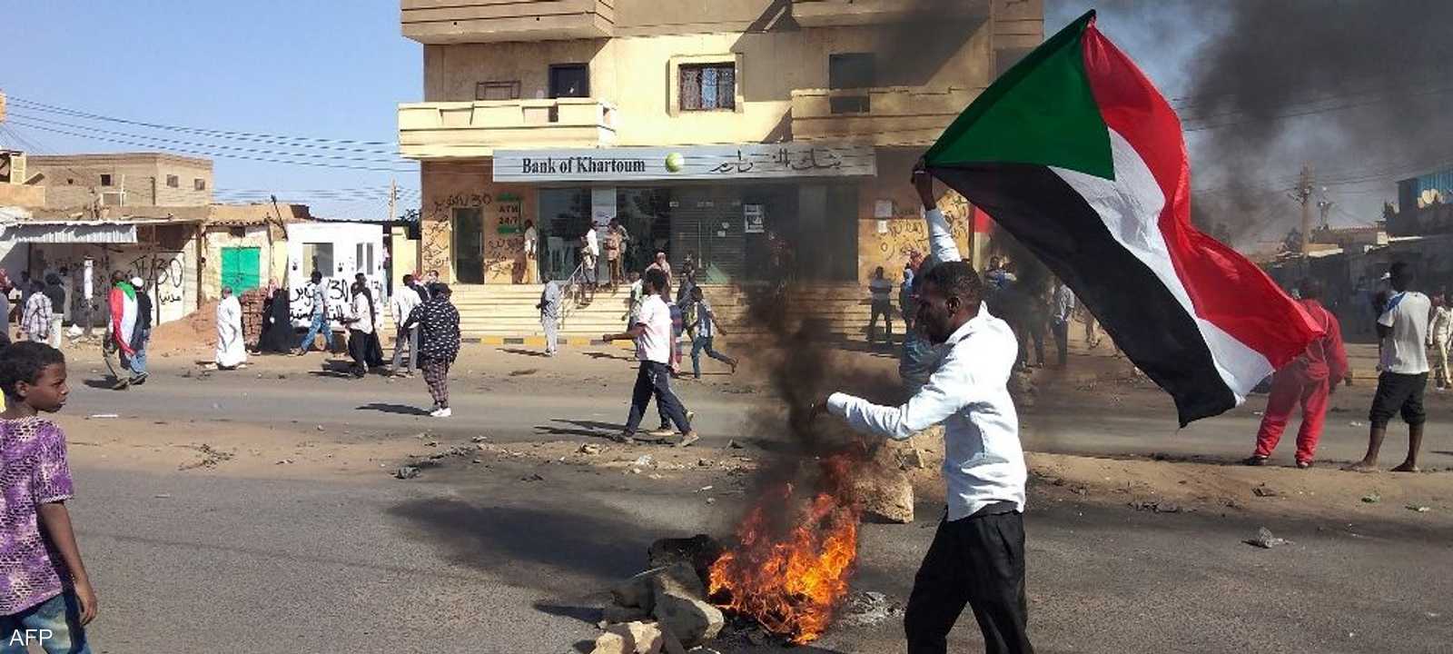 نشطاء يدعون للتصعيد بالسودان