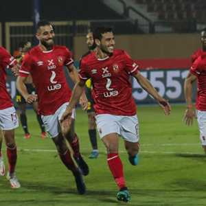 لاعبو الأهلي يحتفلون بالفوز