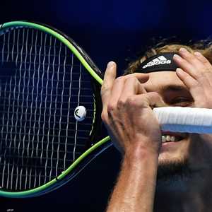 زفيريف يواجه ميدفيديف بنهائي البطولة الختامية للتنس