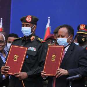 البرهان وحمدوك وقعا الاتفاق السياسي