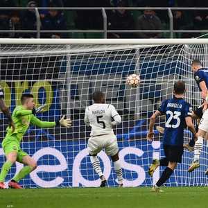 دجيكو مسجلا الهدف الثاني للإنتر