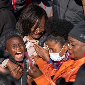 أقارب الضحية خلال المحكمة.