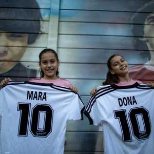 دييغو ينضم إلى "مارا" و"دونا"