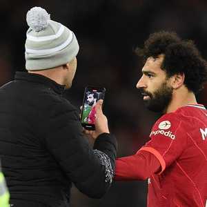 محمد صلاح مع المشجع