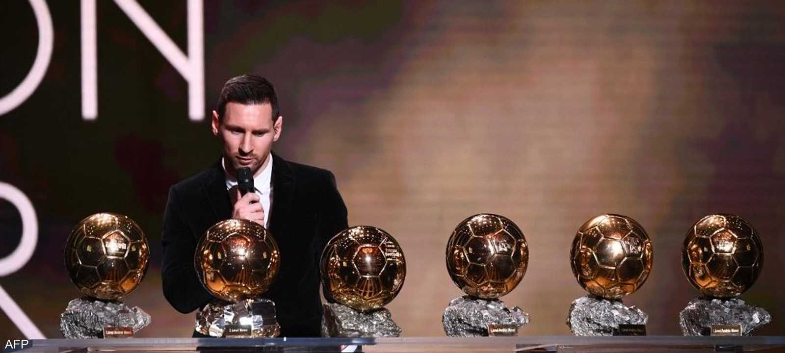 هل يحقق ميسي الجائزة السابعة؟