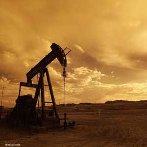 سعر النفط تأثر بالمحادثات بين أميركا وإيران.