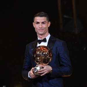 رونالدو حقق الكرة الذهبية 5 مرات