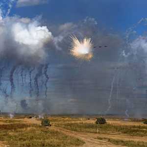 جانب من المناورات الروسية على الحدود الأوكرانية