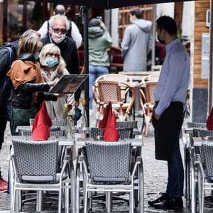 سيظل بوسع الحانات والمطاعم ممارسة نشاطها حتى 11مساء