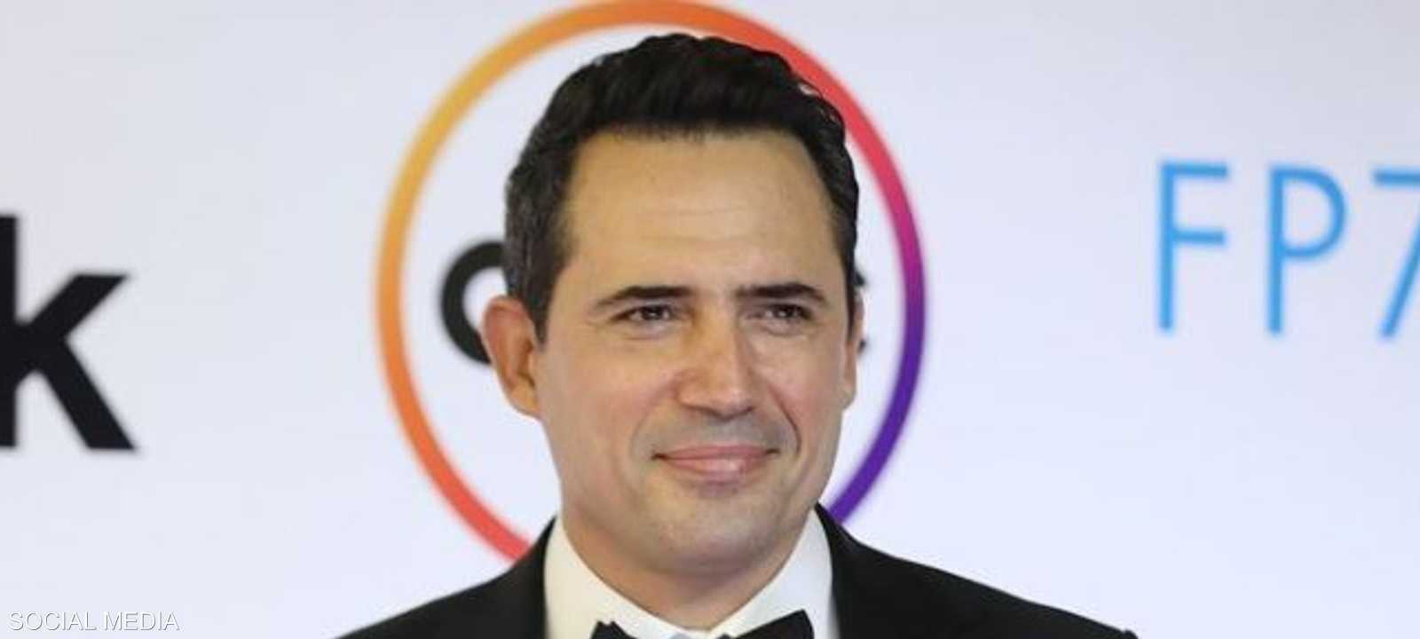 صنع الممثل التونسي ظافر العابدين الحدث