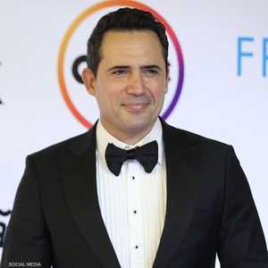 صنع الممثل التونسي ظافر العابدين الحدث